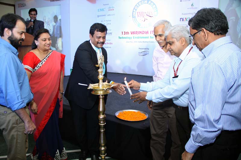 During the lamp-lighting ceremony before the evening session